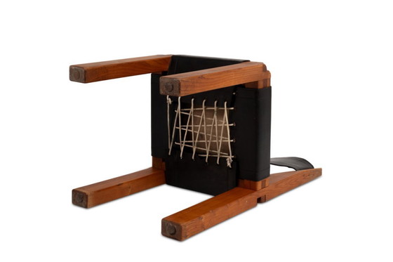 Image 1 of Pierre Chapo. Set aus 8 „S11“-Stühlen aus Ulme und Leder. 1960er-70er Jahre.