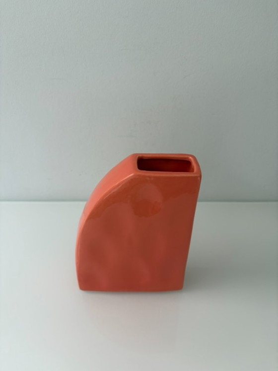 Striking Ceramic Vase – Orange/Pink – Graphic Pattern (photo 9 of 9)