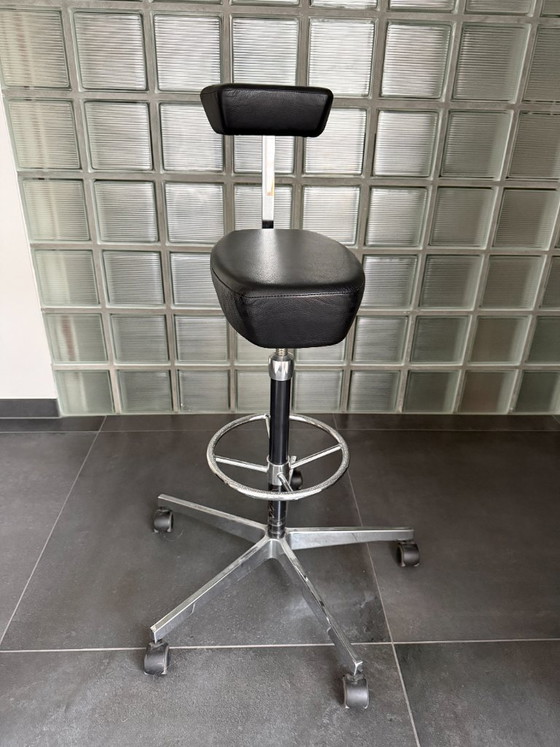 Vitra Perch Chair von George Nelson – Konferenzstuhl, Leather, Metal (photo 7 of 13)