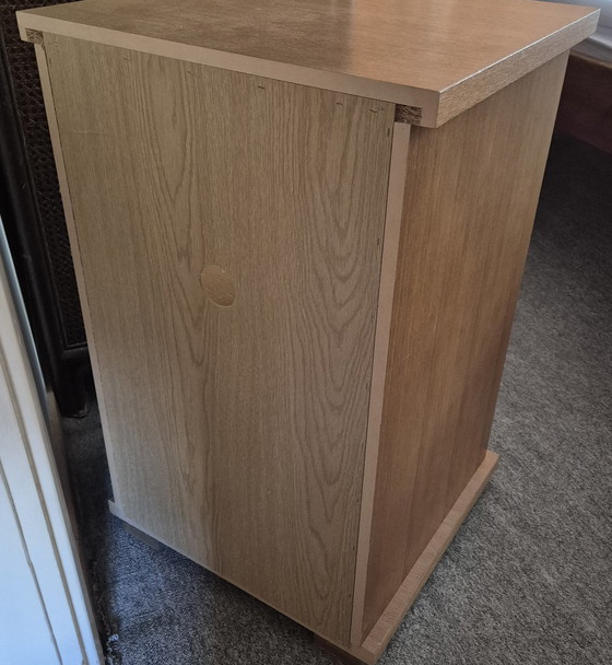 Image 1 of Mueble HiFi con puerta de cristal y pasacables trasero 77x48x45 cm