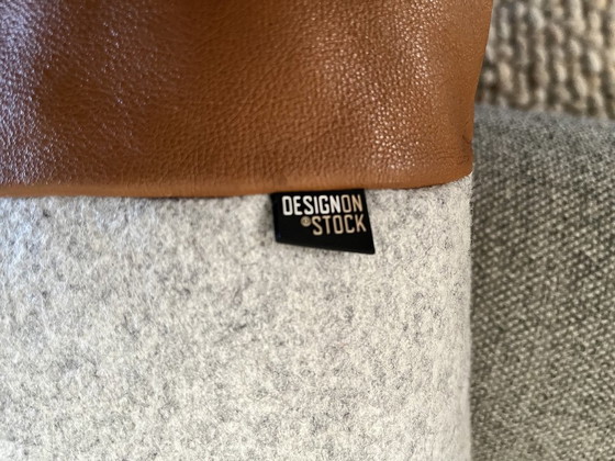 Cuscini da salotto Design On Stock – Leather, Textile (photo 3 of 6)