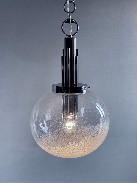 Image 1 of Space Age hanglamp uit 1970 van Murano glas en chroom, toegeschreven aan Carlo Nason voor Mazzega.