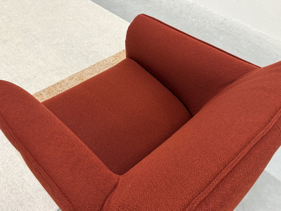 Image 1 of Leolux Mayon armchair red fabric