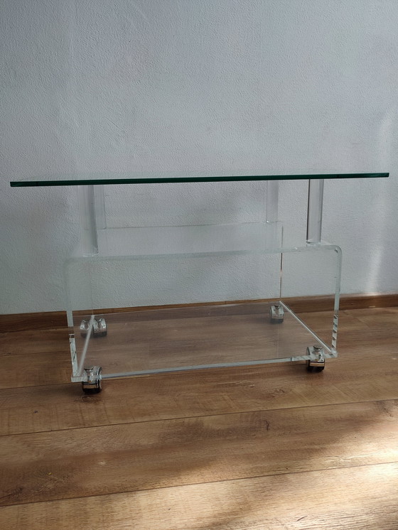 Image 1 of Carrello del tavolo dei mobili TV in plexiglass acrilico con piano in vetro su ruote