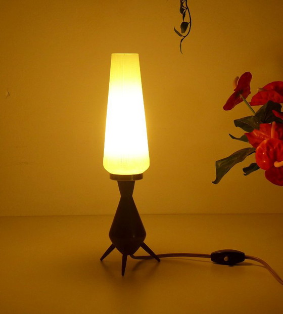 Vintage Tripod Table Lamp Danish Design Teak Rocket Lamp 60s 70s – Glass, Wood (photo 4 of 6)