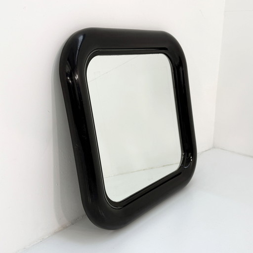 Zwarte Delfo spiegel van Sergio Mazza voor Artemide, 1970
