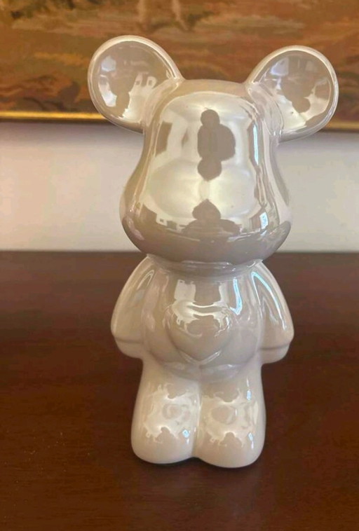 Teddybärfigur aus Kunstharz