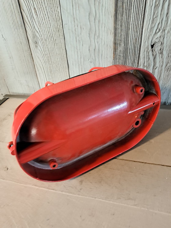 Image 1 of Rote Industriewandlampe aus den 80er Jahren