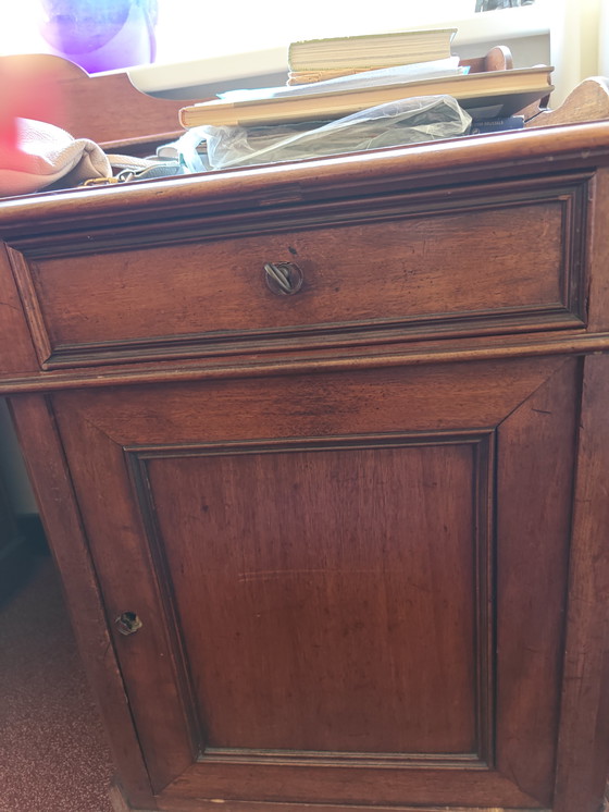 Image 1 of Antieke bureau 