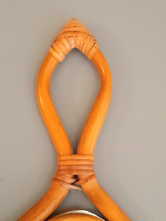 Image 1 of Espejo de ratán con forma de lágrima, 1960