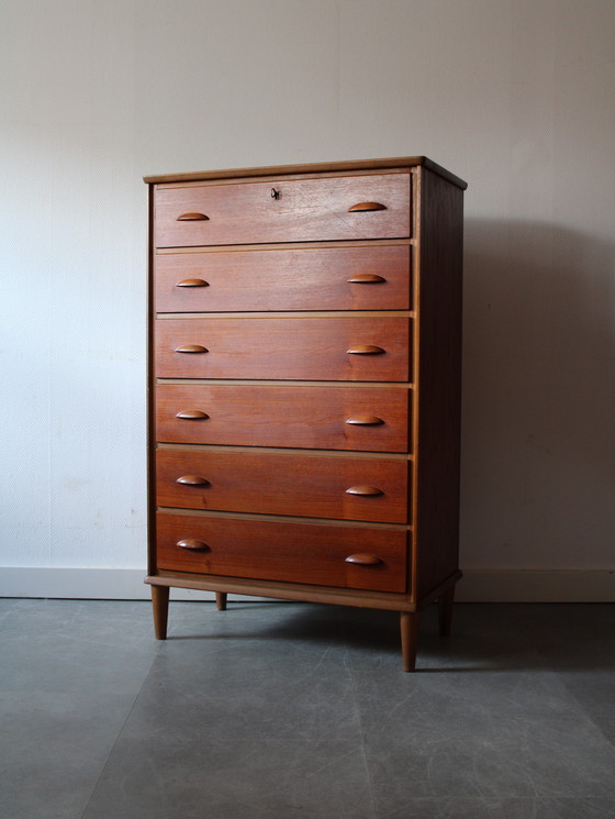 Image 1 of Vintage Danish teak chest of drawers, tall and narrow!