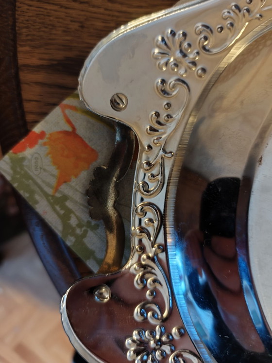 Plat de service vintage argenté – Accessoires de table, Métal (photo 8 of 9)