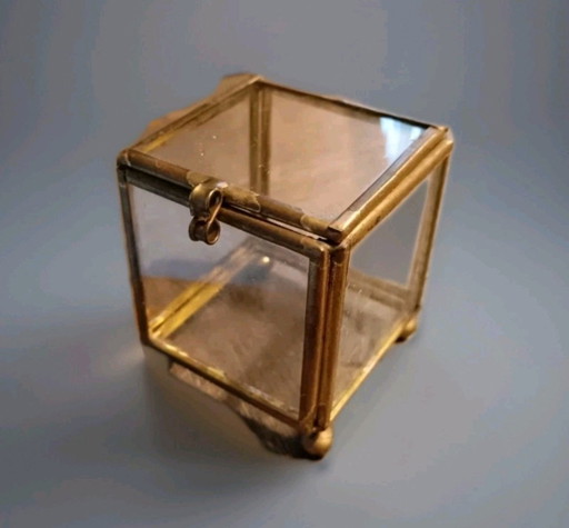 Messing- und Glasbox aus den 1970er Jahren