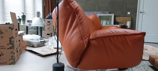 Leolux Tango color Apricot in good condition