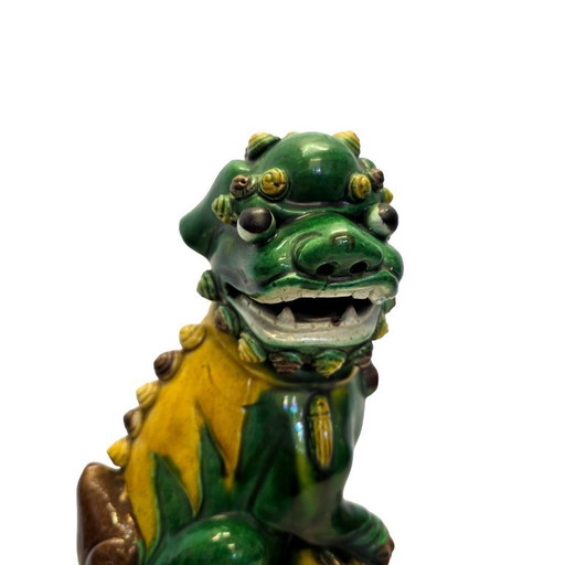 Statue de chien Fu en céramique de lion de temple chinois