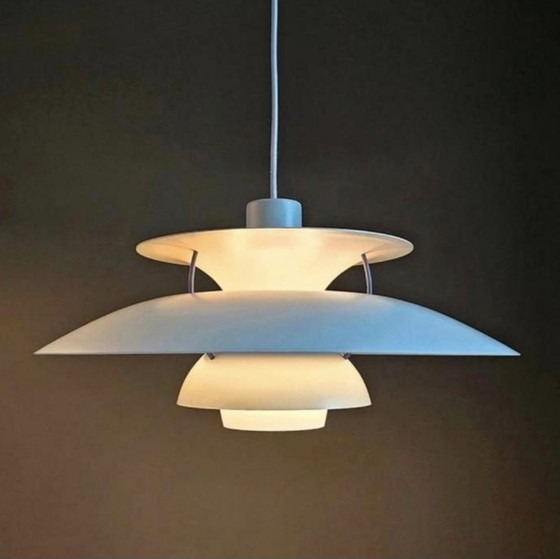 Image 1 of Suspension PH5 vintage Louis Poulsen blanche
