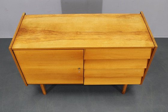 Image 1 of 1960s Czechoslovakian Maple Veneer Sideboard with Solid Maple Wood