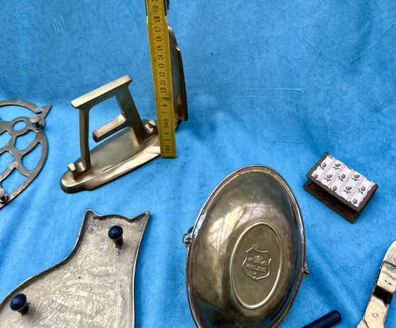 Image 1 of Large vintage collection made of solid brass - owls, cat, bookend & more