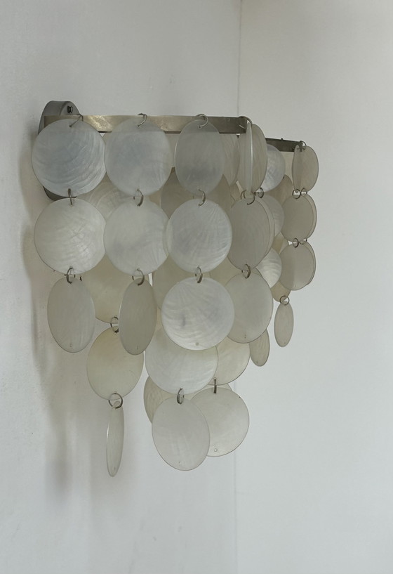 Image 1 of Paar vintage wandlampen van parelmoer en metaal, Frankrijk 1950