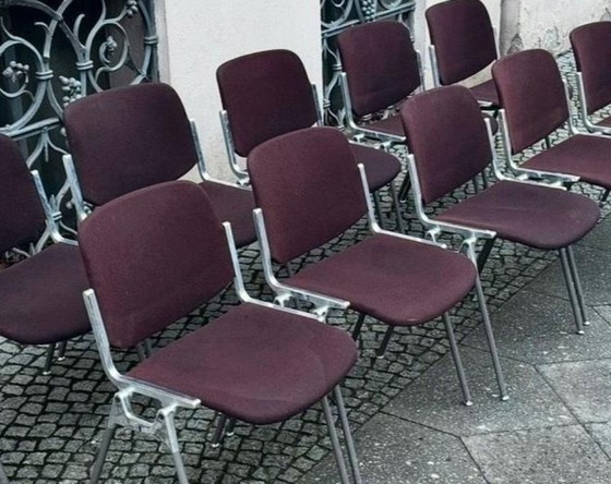 1/10 Giancarlo Piretti Castelli DSC 106 Stacking Chair Burgundy, Dining chairs, Textile, Aluminium, Red (photo 5 of 5)