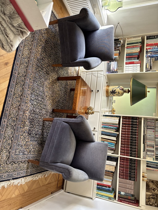2 fauteuils classiques bleus