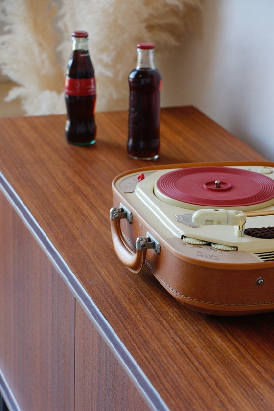 Image 1 of Mobiletto vintage in vinile con piano in teak (anni '60)