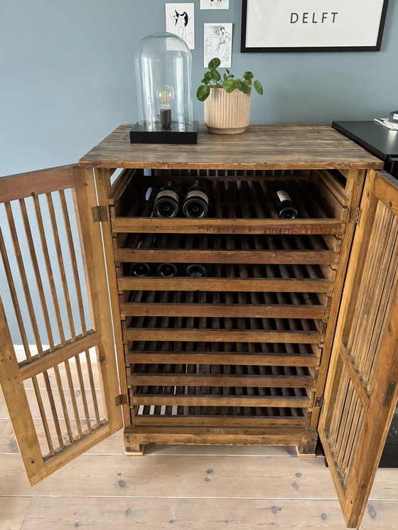 Image 1 of Vintage wijnkast
