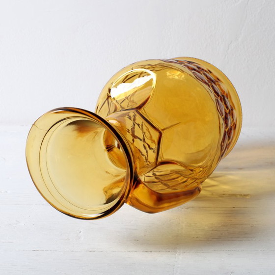 Zeldzame vintage Italiaanse design karaf van amberkleurig glas / kan uit het midden van de 20e eeuw / (photo 2 of 7)