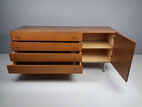 Credenza vintage disegnata da Pieter De Bruyne per V-Form, anni '60. – Merk onbekend, Credenze, Wood (photo 7 of 11)