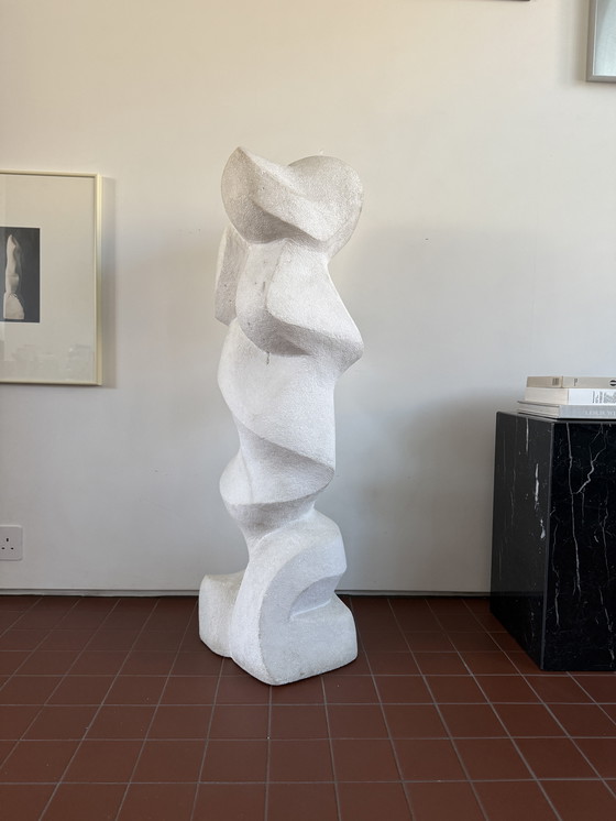 Image 1 of Stehende Granit-Stein-Skulptur