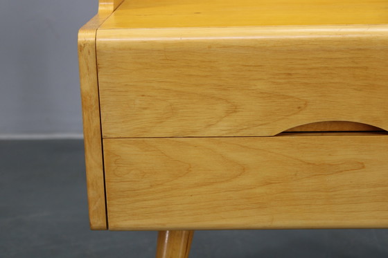 Image 1 of Nachtkastjes en ladekast met glazen legplank uit 1960, Tsjecho-Slowakije