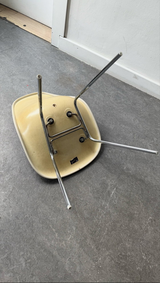 Image 1 of 12x Silla lateral Eames de fibra de vidrio DSX (vitra // hermanmiller )