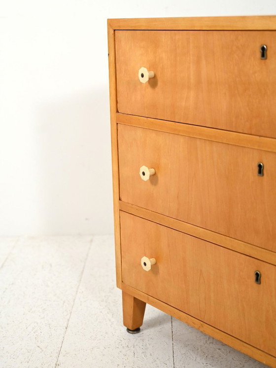 Image 1 of Scandinavische ladekast van iepenhout