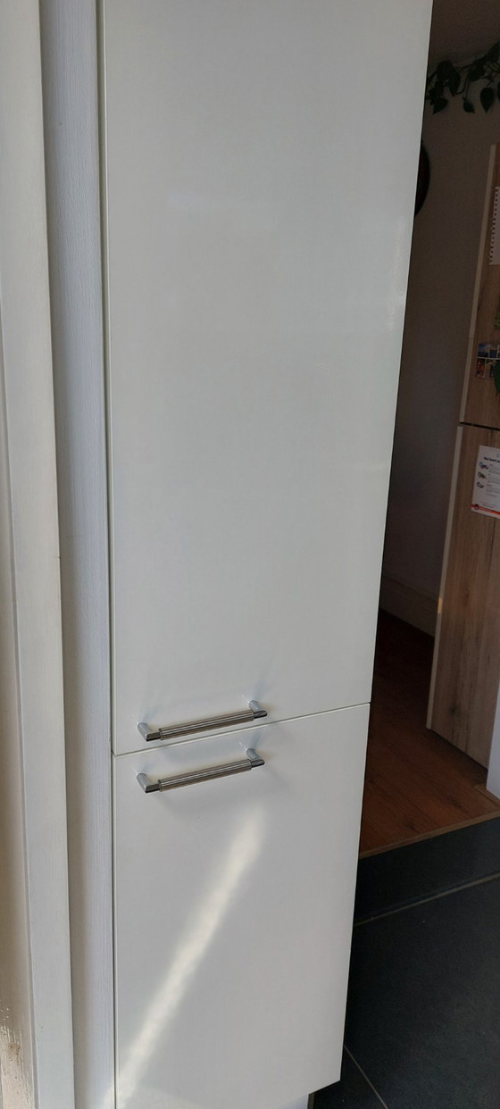 Image 1 of Complete kitchen including built-in appliances and freestanding stove