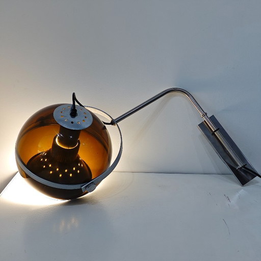 Lampada da parete Dijkstra in stile vintage futuristico.