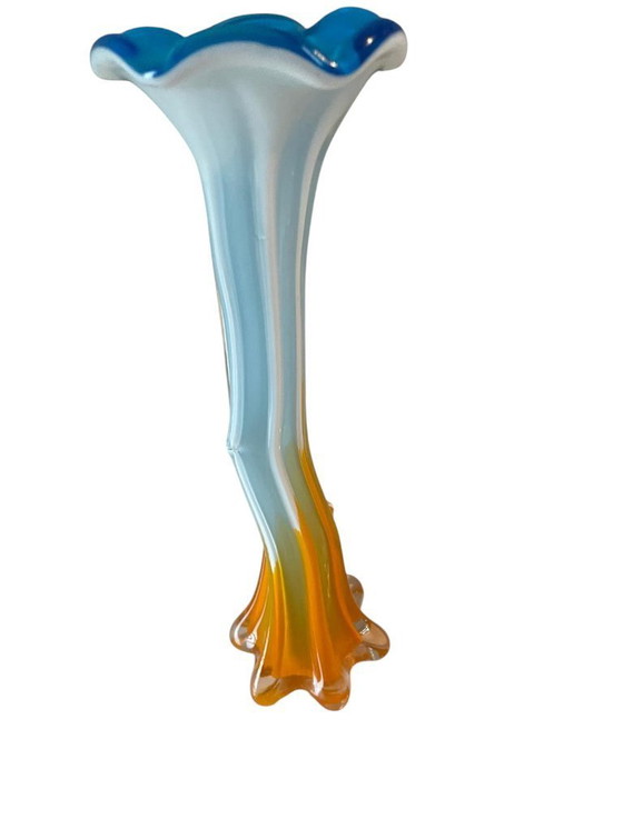 Image 1 of Vintage Italiaanse vaas van kunstglas – Empoli-stijl, opaalblauw en amberkleurig (midden van de 20e eeuw)