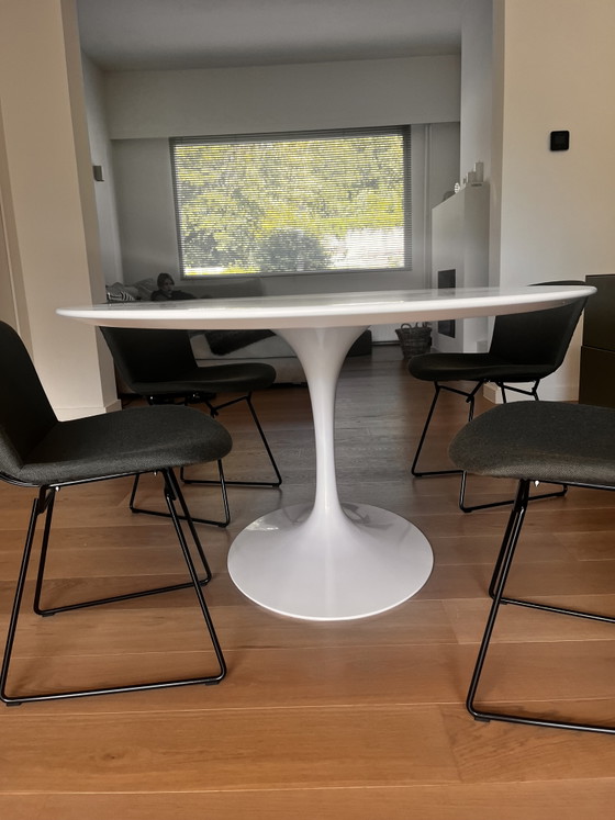Oval Knoll Saarinen Dining Table 1.98 m – Mdf, Aluminium (photo 10 of 10)