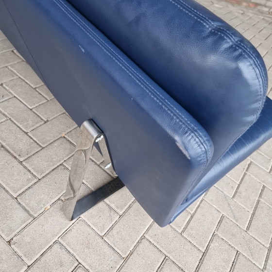 Image 1 of Artifort Kho Liang C684 blauw leren driezitsbank design bank gecappitioneerd