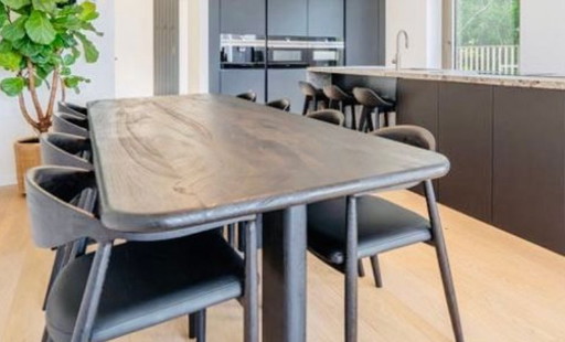 Table avec 8 chaises