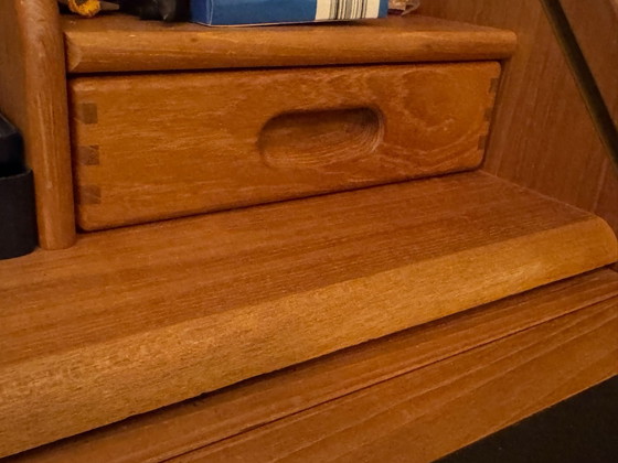 Image 1 of Secrétaire