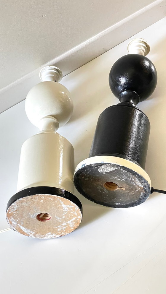 Image 1 of 2 Grands pieds de lampes noir et blanc bois tourné Vintage