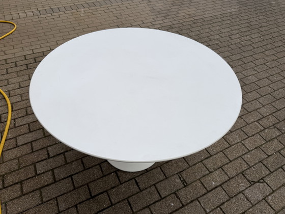 Image 1 of Original round Knoll Tulip dining table (120cm) white laminate Eero Saarinen