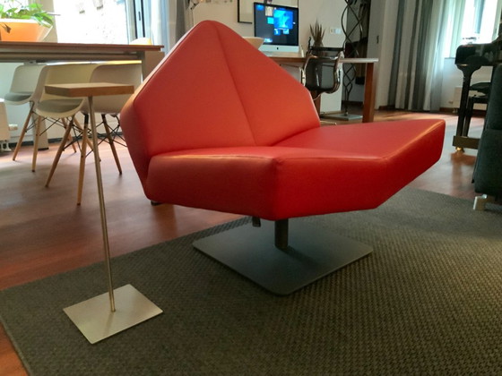Leolux modello Wibber, sedia girevole in pelle rossa, Sedie girevoli, Metallo, Rosso (foto 3 di 5)