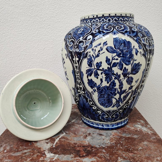 Image 1 of Vaso antico vintage in porcellana con coperchio Petrus Regout