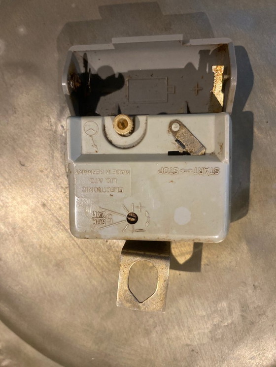 Image 1 of Horloge murale décorative en étain – style antique, à mouvement à quartz