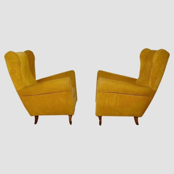 Image 1 of Conjunto de 3 sofás y sillones de terciopelo mostaza de mediados de siglo de ISA Bergamo, Italia.