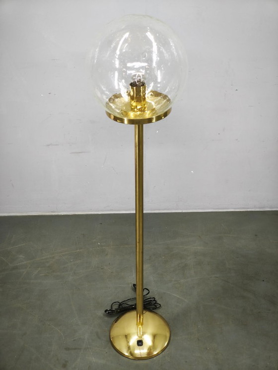 Lampada da terra Kamenicky Senov in vetro a bolle e ottone anni '70 – Lampade da terra, Brass (photo 10 of 10)