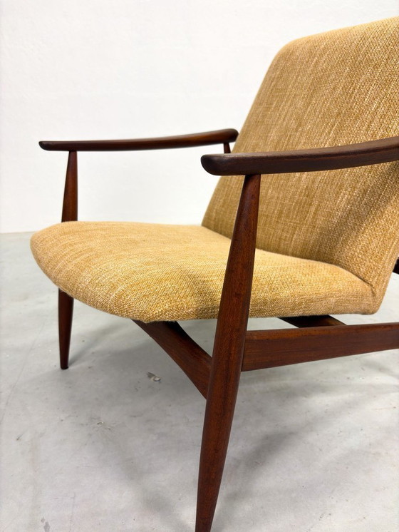 Image 1 of Poltrona vintage giallo ocra in stile danese