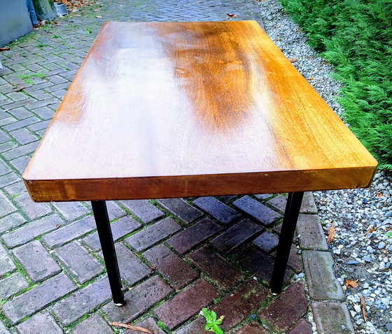 Image 1 of Table basse en bois massif des années 1960