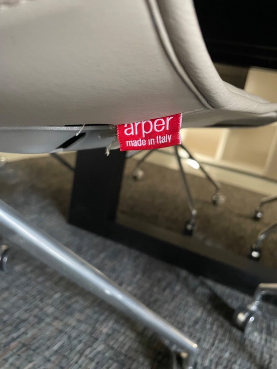 Image 1 of 9x sedie da conferenza Arper Catifa in pelle. 6 beige chiaro, 3 beige